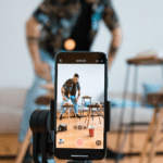 L’IA Conversationnelle: La Prochaine Frontière de l’Interaction Humano-Machine